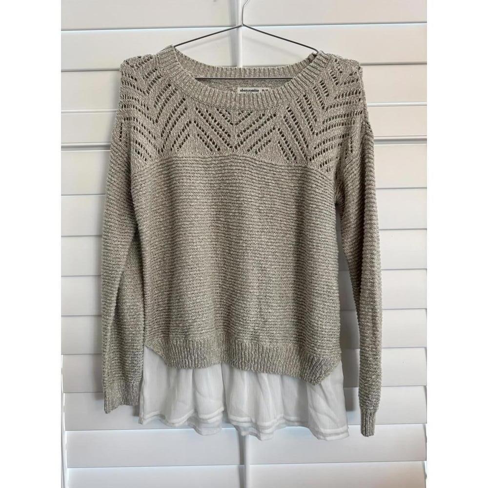 Abercrombie Kids beige knit sweater with a shirt bottom size‎ 15/16